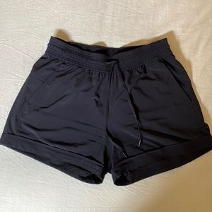 Lululemon spring break away shorts